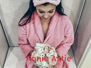 Annie_Astie