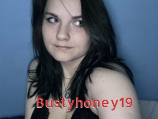 Bustyhoney19
