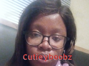 Cutieyboobz