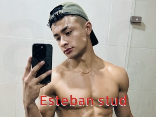 Esteban_stud
