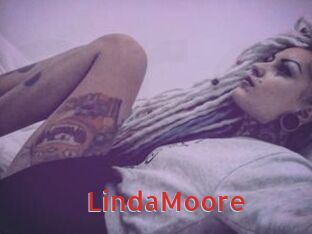 Linda_Moore