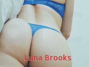 Luna_Brooks