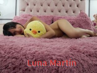 Luna_Martin