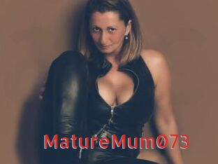 MatureMum073