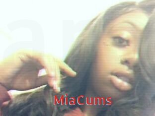 MiaCums