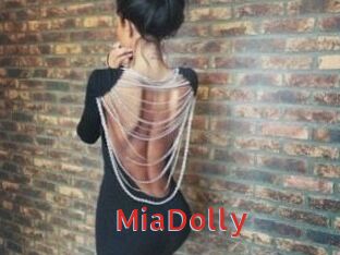 Mia_Dolly