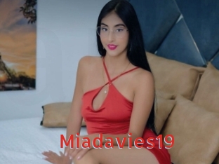Miadavies19
