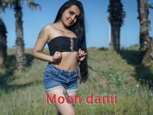 Moon_danii