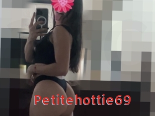 Petitehottie69