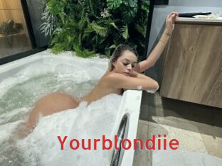 Yourblondiie